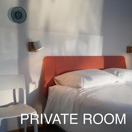 Room With A Few Amsterdam Luaran gambar